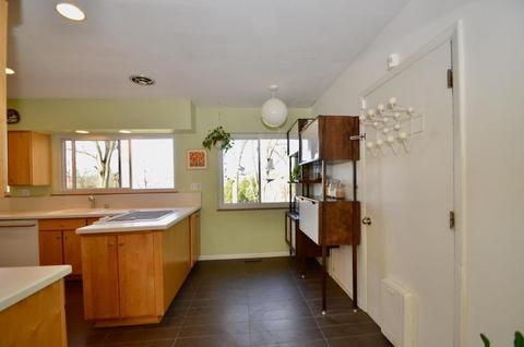 7773 View Place Dr, Cincinnati, OH 45224 photo 9
