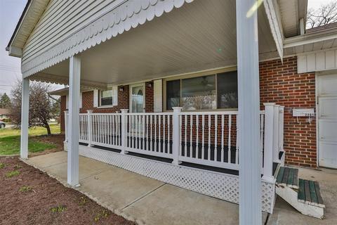 2201 Pacora Dr, Cincinnati, OH 45231 photo 2