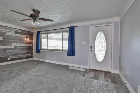2201 Pacora Dr, Cincinnati, OH 45231 photo 4