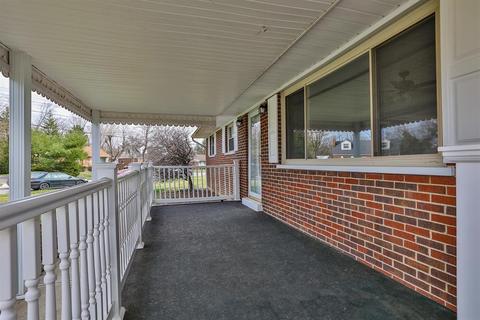 2201 Pacora Dr, Cincinnati, OH 45231 photo 3
