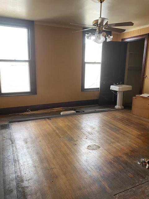 816 Mann Pl, Cincinnati, OH 45229 photo 4