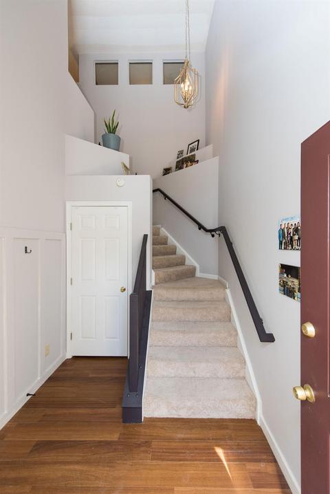 684 Bridle Path, Cincinnati, OH 45231 photo 3