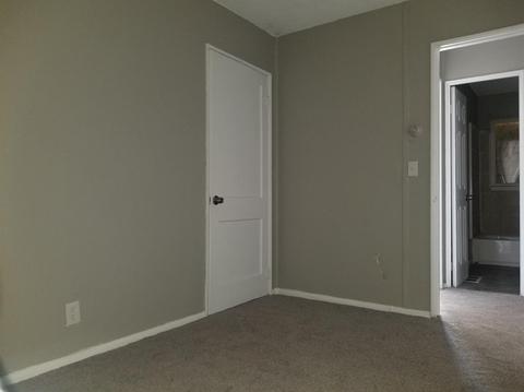 1922 Ashbrook Ln, Cincinnati, OH 45238 photo 13