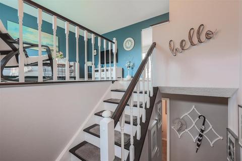 12154 Stillwind Dr, Cincinnati, OH 45249 photo 5