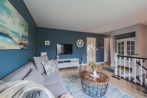 12154 Stillwind Dr, Cincinnati, OH 45249 photo 9
