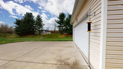 1365 Stableview Cir, Hamilton Township, OH 45039 photo 43