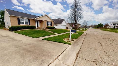 1365 Stableview Cir, Hamilton Township, OH 45039 photo 2
