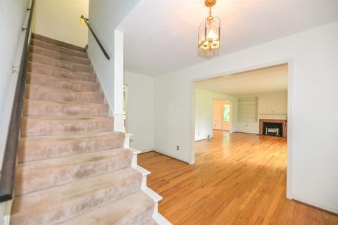 7910 Shawnee Run Rd, Cincinnati, OH 45243 photo 6