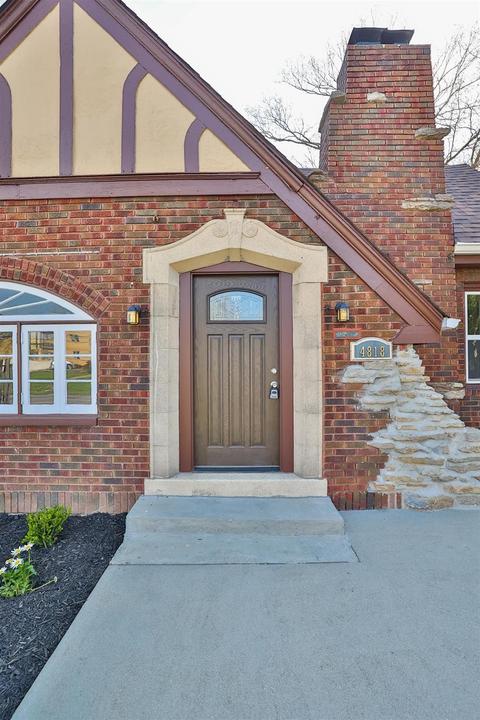 4818 Reading Rd, Cincinnati, OH 45237 photo 3