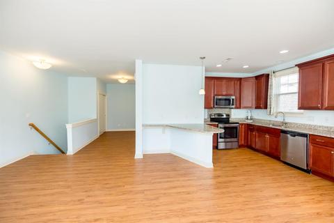 213 Rochelle St, Cincinnati, OH 45219 photo 3
