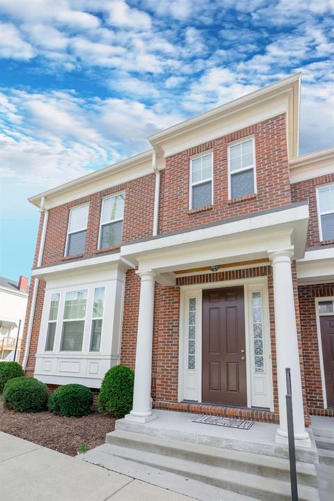 213 Rochelle St, Cincinnati, OH 45219 photo 1