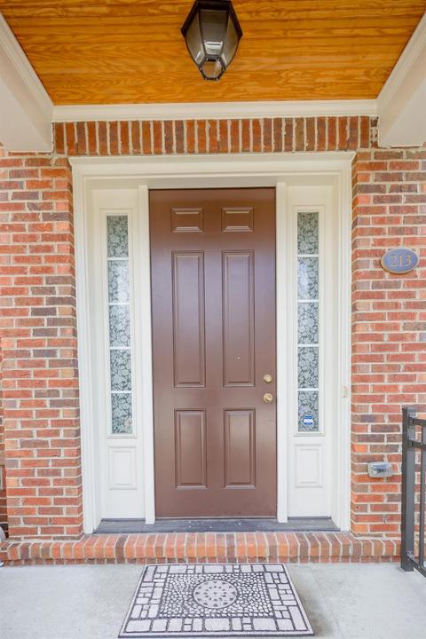 213 Rochelle St, Cincinnati, OH 45219 photo 2
