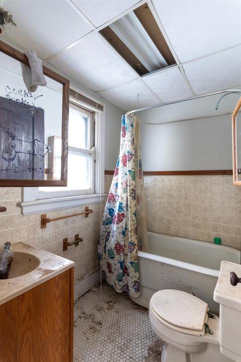 2226 Wheeler St, Cincinnati, OH 45219 photo 9