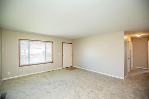631 Carefree Dr, Cincinnati, OH 45244 photo 9