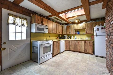 631 Carefree Dr, Cincinnati, OH 45244 photo 7