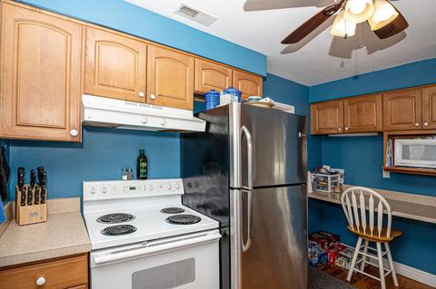 6877 Parkview Dr, Cincinnati, OH 45224 photo 10