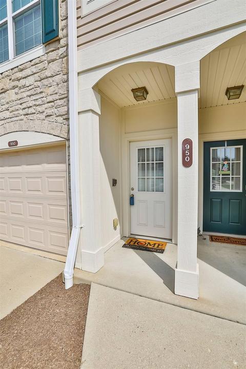 950 Crossing Pointe, Cincinnati, OH 45231 photo 4