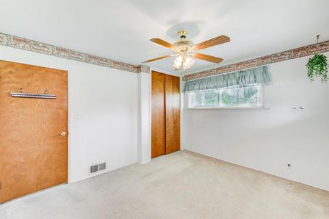 324 Ingram Rd, Greenhills, OH 45218 photo 12