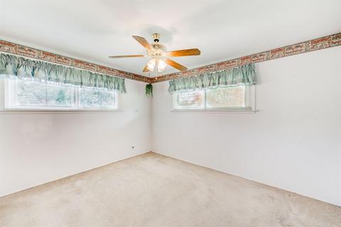 324 Ingram Rd, Greenhills, OH 45218 photo 11