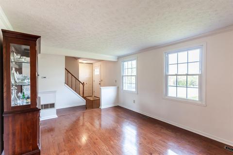 555 Pepper Ridge Rd, Cincinnati, OH 45244 photo 4