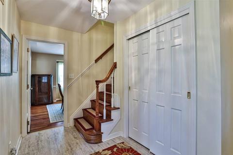 514 Lakeridge Dr, Cincinnati, OH 45231 photo 3