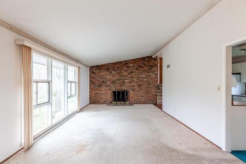 9457 Sherborn Dr, Cincinnati, OH 45231 photo 7