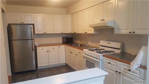 2857 Marshall Ave, Cincinnati, OH 45225 photo 3