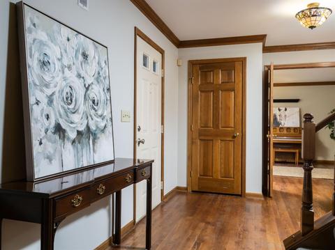 7948 Ashley View Dr, Cincinnati, OH 45227 photo 3