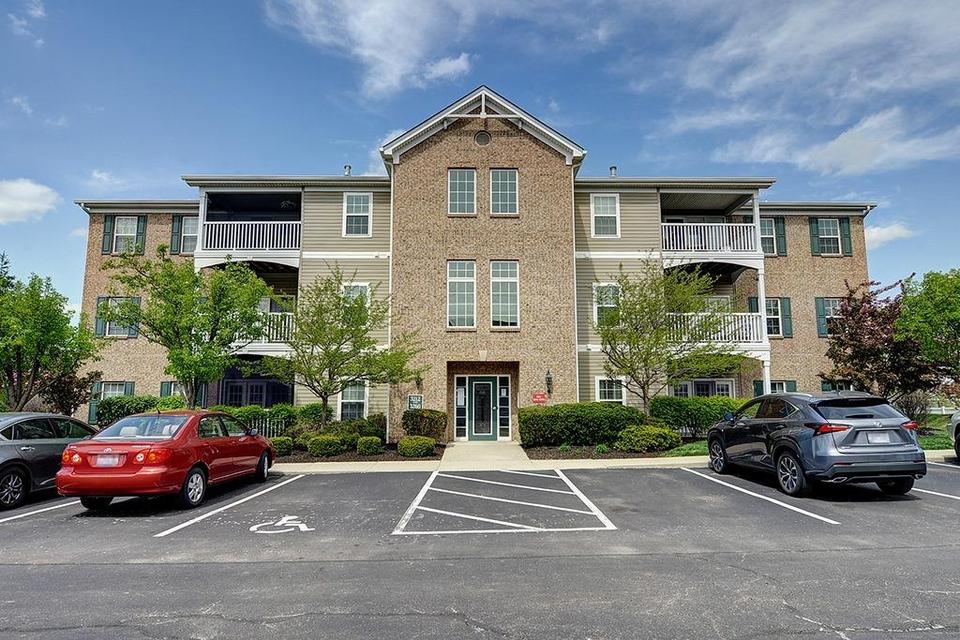  3236 Grand Falls Blvd, Maineville, OH 45039 photo 1