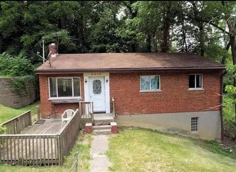 2235 Graebe Ave, Cincinnati, OH 45214 photo 1