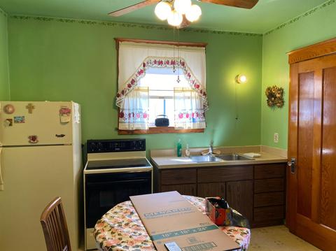 1122 Groesbeck Rd, Cincinnati, OH 45224 photo 3