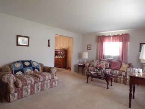 9221 Tag Dr, Cincinnati, OH 45231 photo 4
