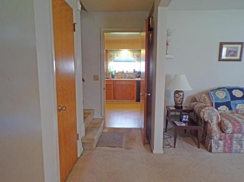 9221 Tag Dr, Cincinnati, OH 45231 photo 5