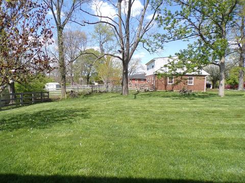 9221 Tag Dr, Cincinnati, OH 45231 photo 2