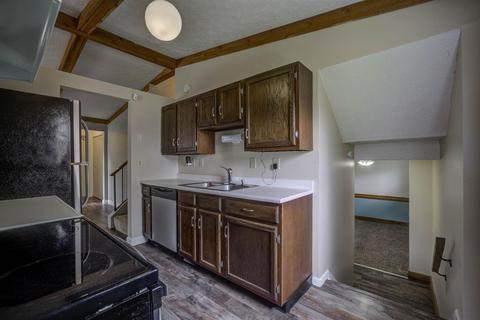 911 Sarbrook Dr, Cincinnati, OH 45231 photo 7