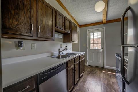 911 Sarbrook Dr, Cincinnati, OH 45231 photo 9
