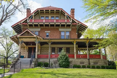 3885 Dakota Ave, Cincinnati, OH 45229 photo 1