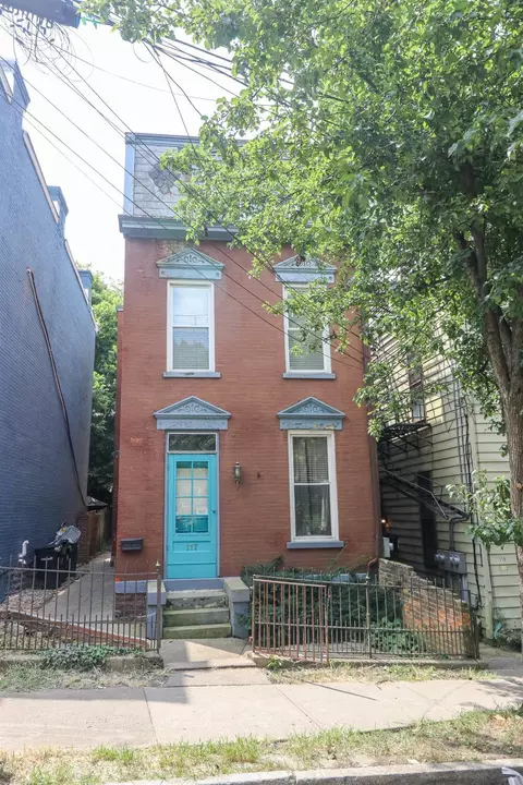 117 Parker St, Cincinnati, OH 45219 photo 1