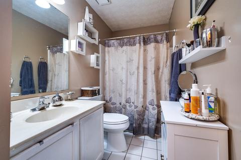 2454 Grant Ave, Cincinnati, OH 45231 photo 12