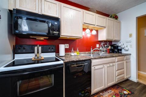 2454 Grant Ave, Cincinnati, OH 45231 photo 9