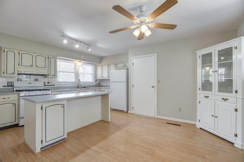 2463 Kingspath Dr, Cincinnati, OH 45231 photo 5