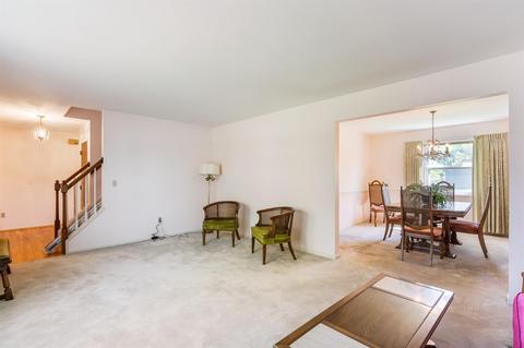 762 Elderwood Dr, Cincinnati, OH 45255 photo 5