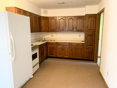 2906 Devils Backbone Rd, Cincinnati, OH 45233 photo 6
