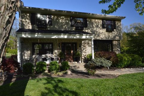 3922 Springoak Dr, Cincinnati, OH 45248 photo 1