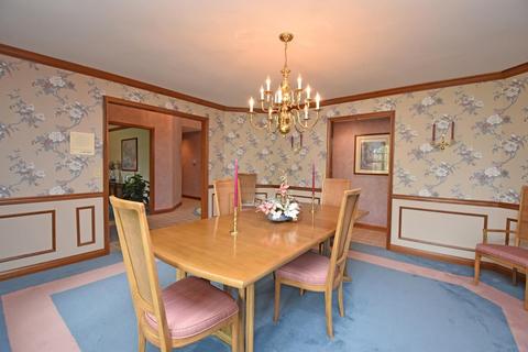 3801 Monets Ln, Evendale, OH 45241 photo 8