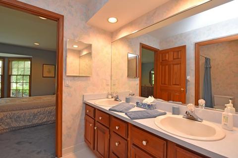 3801 Monets Ln, Evendale, OH 45241 photo 28