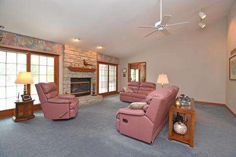 3801 Monets Ln, Evendale, OH 45241 photo 17
