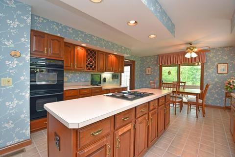 3801 Monets Ln, Evendale, OH 45241 photo 10