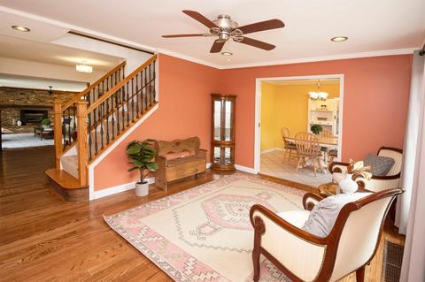 8875 Long Ln, Cincinnati, OH 45231 photo 4