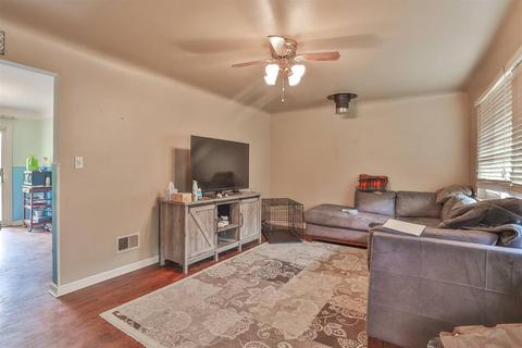 9157 Ranchill Dr, Cincinnati, OH 45231 photo 3